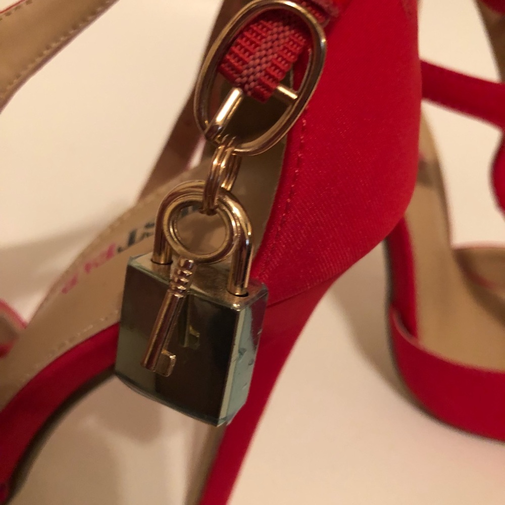 Heels - Picture 7 of 8